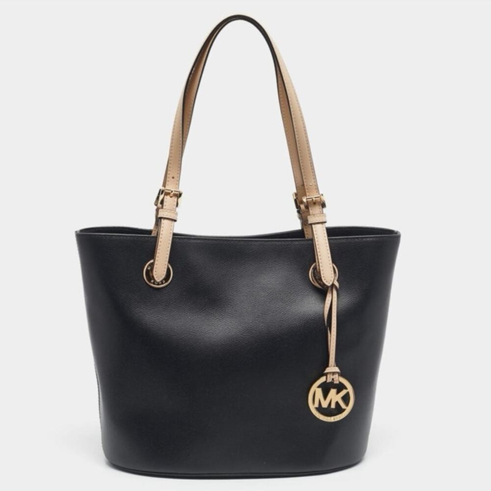 Michael Kors Black Leather Shoulder Bag gently used clean